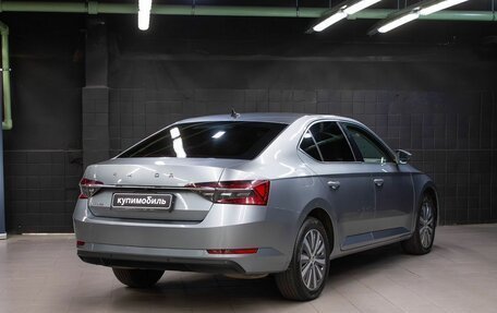 Skoda Superb III рестайлинг, 2021 год, 1 998 000 рублей, 4 фотография