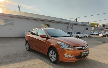 Hyundai Solaris II рестайлинг, 2015 год, 920 000 рублей, 3 фотография