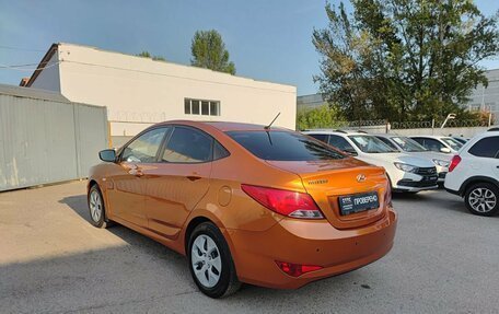 Hyundai Solaris II рестайлинг, 2015 год, 920 000 рублей, 8 фотография