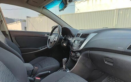 Hyundai Solaris II рестайлинг, 2015 год, 920 000 рублей, 13 фотография
