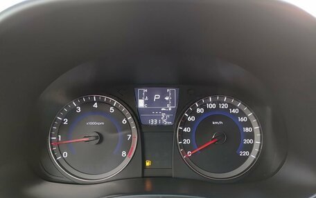 Hyundai Solaris II рестайлинг, 2015 год, 920 000 рублей, 16 фотография