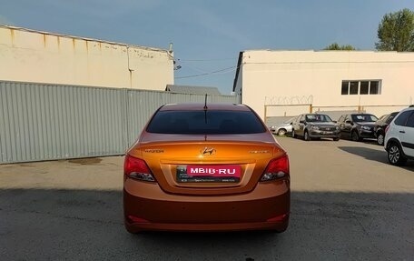 Hyundai Solaris II рестайлинг, 2015 год, 920 000 рублей, 7 фотография