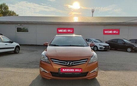 Hyundai Solaris II рестайлинг, 2015 год, 920 000 рублей, 2 фотография