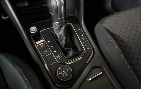 Volkswagen Tiguan II, 2019 год, 2 575 000 рублей, 22 фотография