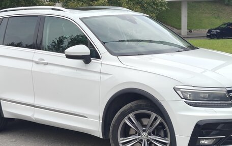 Volkswagen Tiguan II, 2019 год, 2 900 000 рублей, 2 фотография