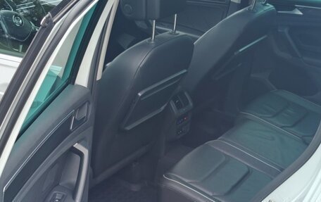 Volkswagen Tiguan II, 2019 год, 2 900 000 рублей, 4 фотография