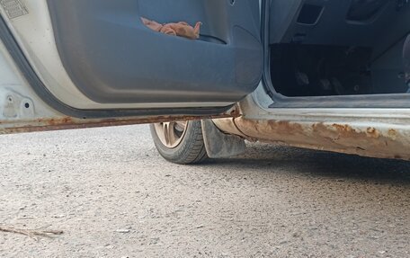 Mazda 323, 2000 год, 150 000 рублей, 11 фотография