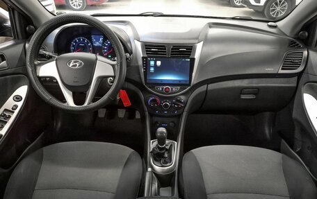 Hyundai Solaris II рестайлинг, 2011 год, 529 000 рублей, 9 фотография