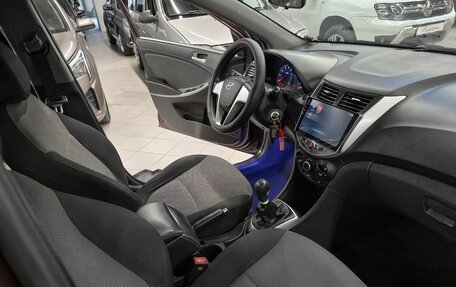 Hyundai Solaris II рестайлинг, 2011 год, 529 000 рублей, 8 фотография