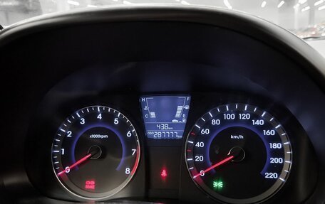 Hyundai Solaris II рестайлинг, 2011 год, 529 000 рублей, 15 фотография