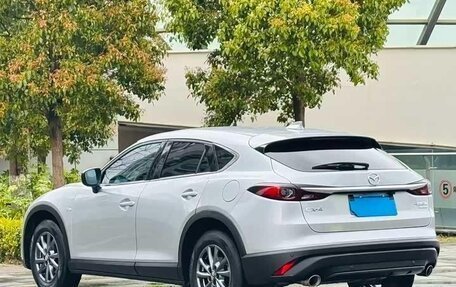 Mazda CX-4, 2023 год, 1 780 000 рублей, 5 фотография