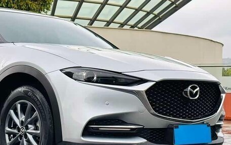 Mazda CX-4, 2023 год, 1 780 000 рублей, 7 фотография