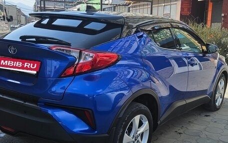 Toyota C-HR I рестайлинг, 2018 год, 2 150 000 рублей, 4 фотография