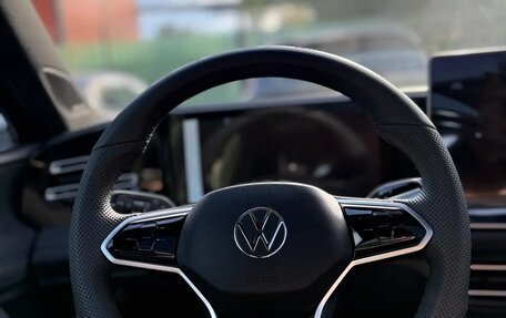 Volkswagen Tiguan, 2024 год, 6 500 000 рублей, 16 фотография