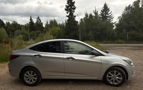 Hyundai Solaris II рестайлинг, 2015 год, 730 000 рублей, 8 фотография