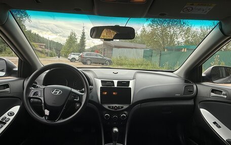 Hyundai Solaris II рестайлинг, 2015 год, 730 000 рублей, 11 фотография