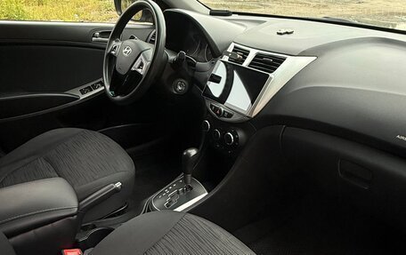 Hyundai Solaris II рестайлинг, 2015 год, 730 000 рублей, 12 фотография