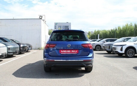 Volkswagen Tiguan II, 2021 год, 2 100 000 рублей, 5 фотография