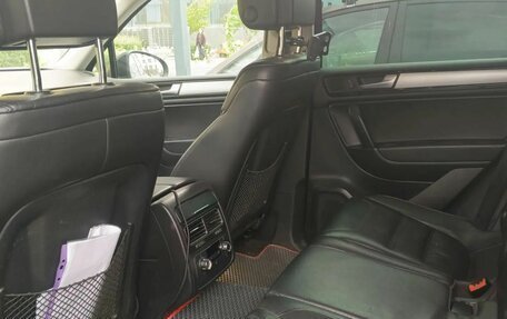 Volkswagen Touareg III, 2011 год, 1 450 000 рублей, 3 фотография