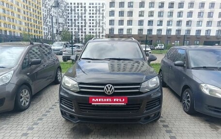 Volkswagen Touareg III, 2011 год, 1 450 000 рублей, 6 фотография
