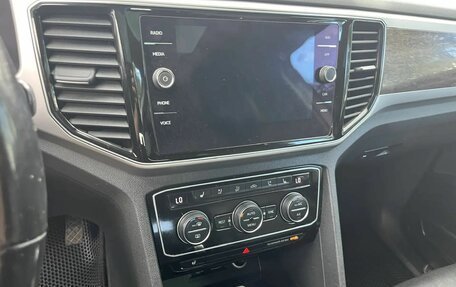 Volkswagen Teramont I, 2018 год, 2 600 000 рублей, 9 фотография