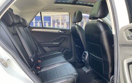 Volkswagen T-Roc I, 2022 год, 1 625 000 рублей, 5 фотография