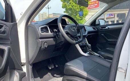 Volkswagen T-Roc I, 2022 год, 1 625 000 рублей, 10 фотография