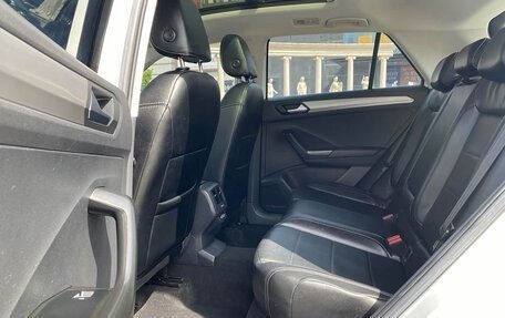 Volkswagen T-Roc I, 2022 год, 1 625 000 рублей, 6 фотография