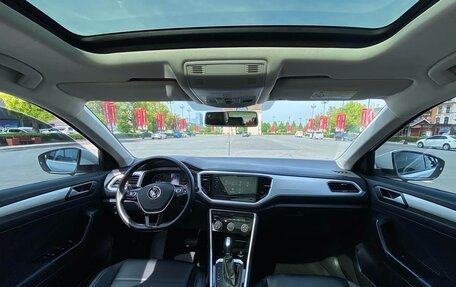 Volkswagen T-Roc I, 2022 год, 1 625 000 рублей, 9 фотография