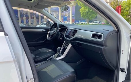 Volkswagen T-Roc I, 2022 год, 1 625 000 рублей, 11 фотография