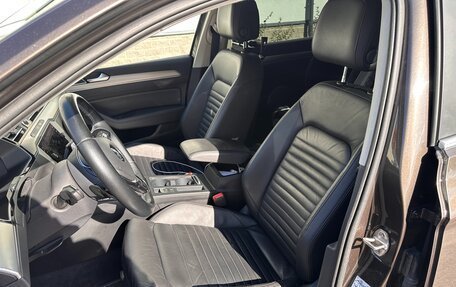 Volkswagen Passat B8 рестайлинг, 2017 год, 2 400 000 рублей, 14 фотография