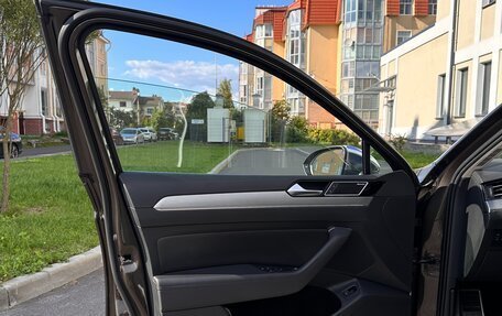 Volkswagen Passat B8 рестайлинг, 2017 год, 2 400 000 рублей, 27 фотография