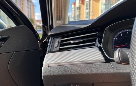 Volkswagen Passat B8 рестайлинг, 2017 год, 2 400 000 рублей, 32 фотография