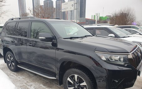 Toyota Land Cruiser Prado 150 рестайлинг 2, 2021 год, 6 300 000 рублей, 7 фотография