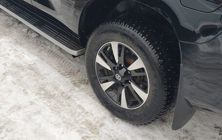 Toyota Land Cruiser Prado 150 рестайлинг 2, 2021 год, 6 300 000 рублей, 10 фотография