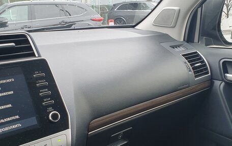 Toyota Land Cruiser Prado 150 рестайлинг 2, 2021 год, 6 300 000 рублей, 13 фотография