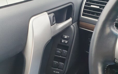 Toyota Land Cruiser Prado 150 рестайлинг 2, 2021 год, 6 300 000 рублей, 15 фотография
