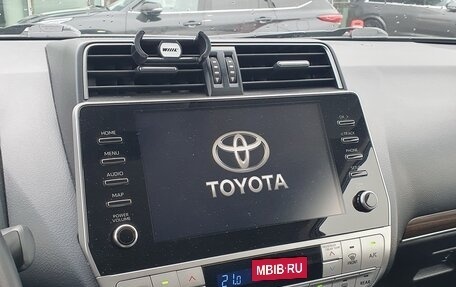 Toyota Land Cruiser Prado 150 рестайлинг 2, 2021 год, 6 300 000 рублей, 12 фотография