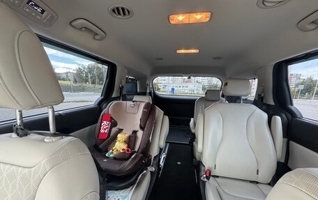 KIA Carnival, 2020 год, 3 400 000 рублей, 19 фотография