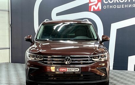 Volkswagen Tiguan II, 2021 год, 2 949 900 рублей, 2 фотография