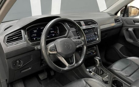 Volkswagen Tiguan II, 2021 год, 2 949 900 рублей, 7 фотография