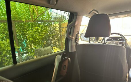 Toyota Land Cruiser Prado 150 рестайлинг 2, 2014 год, 4 500 000 рублей, 10 фотография