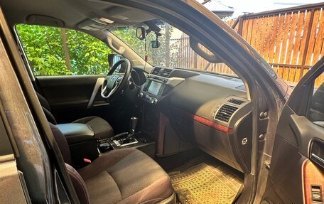 Toyota Land Cruiser Prado 150 рестайлинг 2, 2014 год, 4 500 000 рублей, 4 фотография