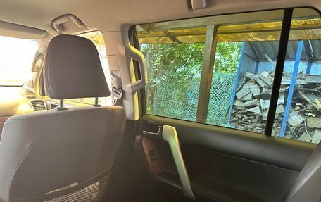 Toyota Land Cruiser Prado 150 рестайлинг 2, 2014 год, 4 500 000 рублей, 12 фотография