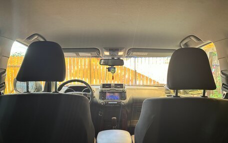 Toyota Land Cruiser Prado 150 рестайлинг 2, 2014 год, 4 500 000 рублей, 13 фотография