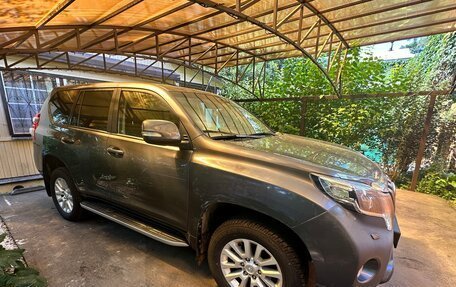 Toyota Land Cruiser Prado 150 рестайлинг 2, 2014 год, 4 500 000 рублей, 22 фотография