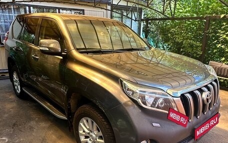 Toyota Land Cruiser Prado 150 рестайлинг 2, 2014 год, 4 500 000 рублей, 27 фотография