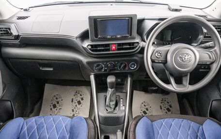 Toyota Raize I, 2022 год, 1 449 000 рублей, 11 фотография