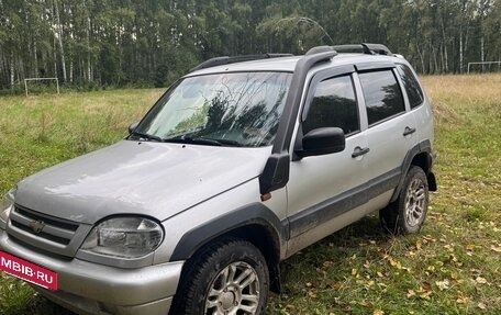 Chevrolet Niva I рестайлинг, 2006 год, 285 000 рублей, 2 фотография