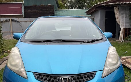 Honda Fit III, 2010 год, 830 000 рублей, 4 фотография